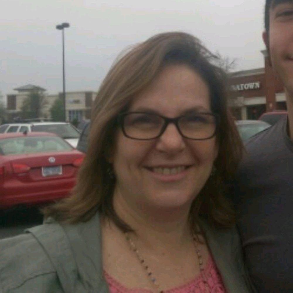 Meet your Posher, Lois